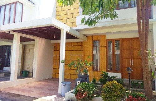 Baturetno House | Omah Dixy Family Homestay by FH Stay