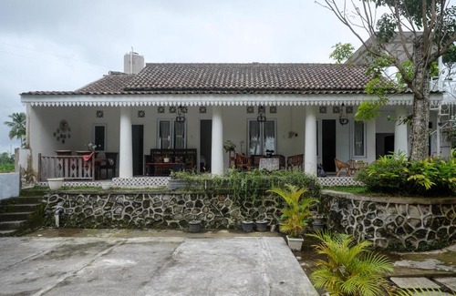 Banjarasri Hotel | Omah D’Partos by The Lavana