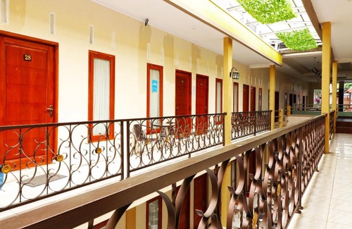 Cibinong House | Ombey Guest House