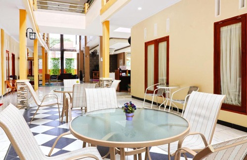 Cibinong House | Ombey Guest House