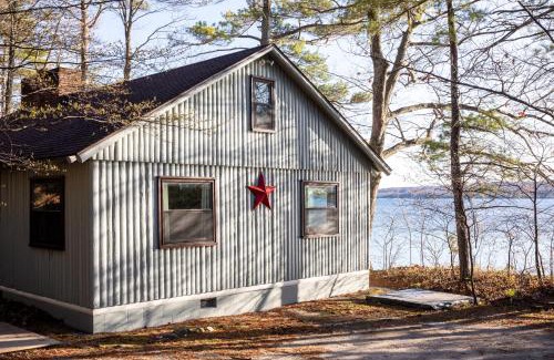 Omena House | Omena Point Paradise Waterfront Sunrise
