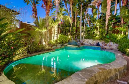 Middletown House | OMG! A BLUE LAGOON IN THE ♥ OF THE CITY? GAME ROOM, VIEWS, LUXURY