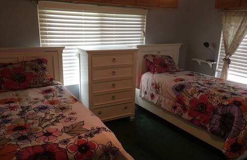 Schertz Other | Omi's Bed and Breakfast Farm, Vineyard and Pool, Winter Texans welcome always
