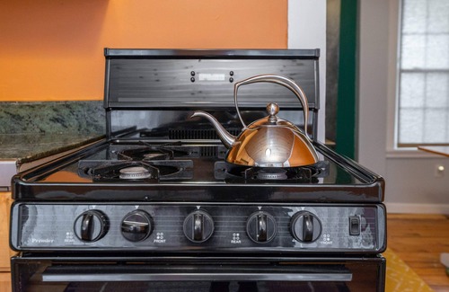 Salem Apartment | *Omi's Witch House|1Br|Hocus Pocus|Downtown Salem
