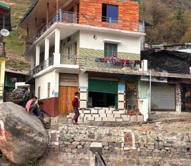 Kharsali House | Omji - Susharda Sewa Sansthan Jankichatti Near Yatra Starting Point, Yamunotri