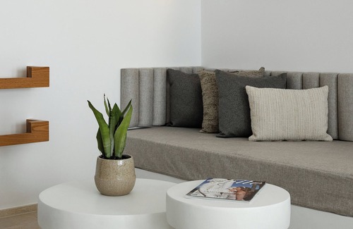 Akrotiri Hotel | Omna Caldera Suites