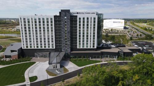 Eagan Hotel | Omni Viking Lakes
