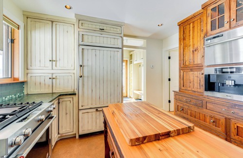 Bedford House | On 20 Scenic Acres: Mtn Retreat in Star Valley