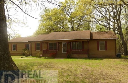 Browns Summit Bed & Breakfast | On 5 acre 55 minutes to Carolina Panthers. A2 acer field for 4 wheeler track.