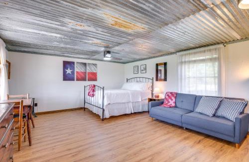 Carmine Apartment | On 60-Acre Farm with Pond Charming Carmine Studio!