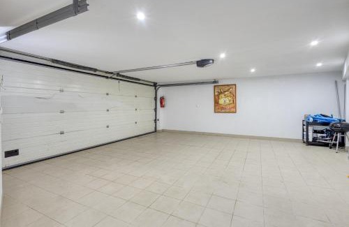 Lordelo do Ouro e Massarelos House | ON Apartments - Luxury House - Pool & Parking & Pet Friendly
