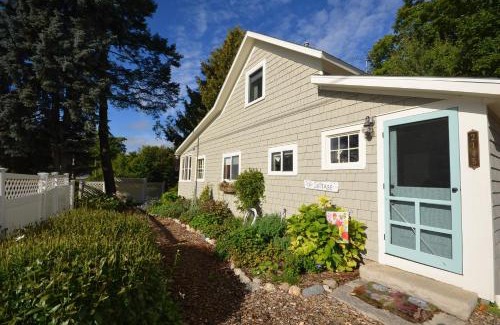 Suttons Bay House | On Belanger Pond