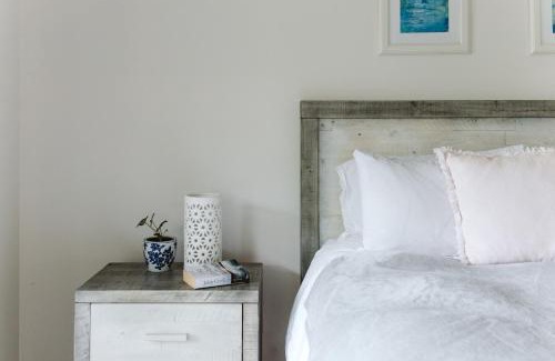 North Maleny House | "On Burgum Pond" Cottages