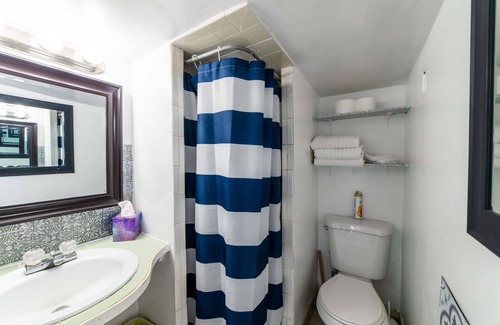 Buckhead Ridge House | On Channel To Lake, 3 Boat Slips, Pet Friendly, WiFi, near okeetantee.