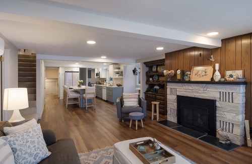 Beulah House | On Crystal Lake, Newly Remodeled, Best Views & Location, Walk to town