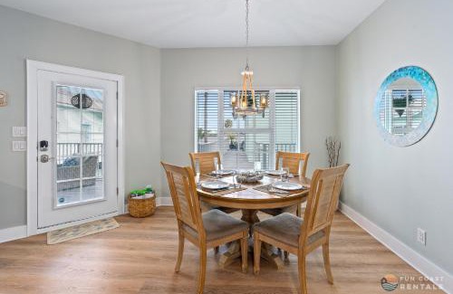 New Smyrna Beach Apartment | ON Flagler Avenue! Dog Friendly with Balcony and Parking Walk to the Beach!