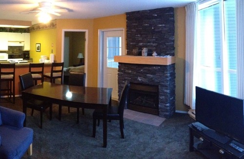 East Kootenay Condo | On Hill Condo - Spruce Lodge at Timberline (walk to lifts)