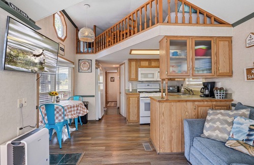 Portage RV Rental | On Lake Minnehaha, The Funky Turtle @ Lakeshore Camp Resort with all the Campground Amenities!