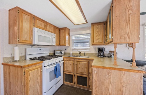 Portage RV Rental | On Lake Minnehaha, The Funky Turtle @ Lakeshore Camp Resort with all the Campground Amenities!