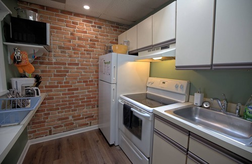 Berlin Apartment | On Main Street - Apartment C - Berlin, MD