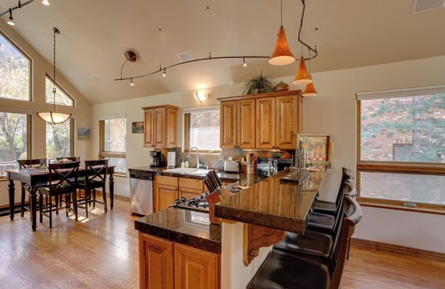 Ouray House | On Main Street: Ouray Getaway w/Mountain Views!