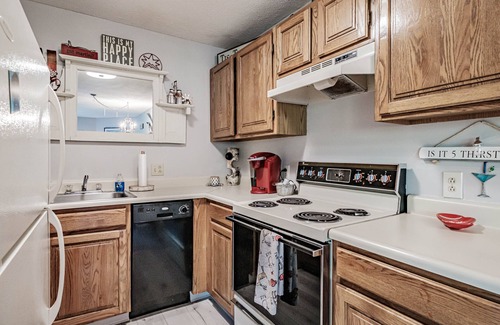 Sunday River Area Condo | On Mountain two bedroom unit sleeping 8