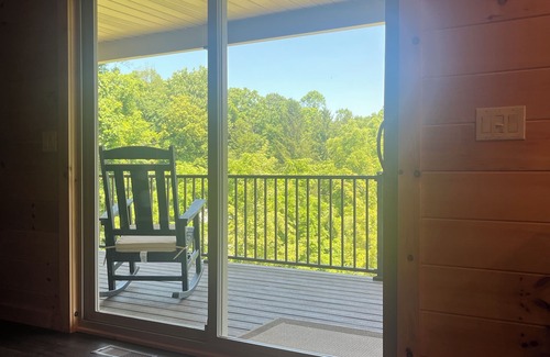 Lafferty Cabin | On Point Cabin - New nModern Hunting & Fishing Retreat - Piedmont Lake, Ohio