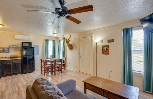 Cayuga Apartment | On-Site Fishing Pier: Pet-Friendly Kerens Cabin!