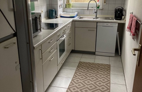 Kirchheim unter Teck Apartment | On the A8 & yet close to the city! Apartment for max. 5 guests with good connections A8-B10-S1