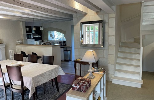 La Dagueniere House | On the banks of the Loire between vineyards and castles.