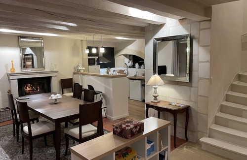 La Dagueniere House | On the banks of the Loire between vineyards and castles.