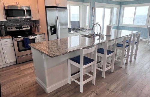 Niantic House | On the beach amazing views. welcome to your happy place!