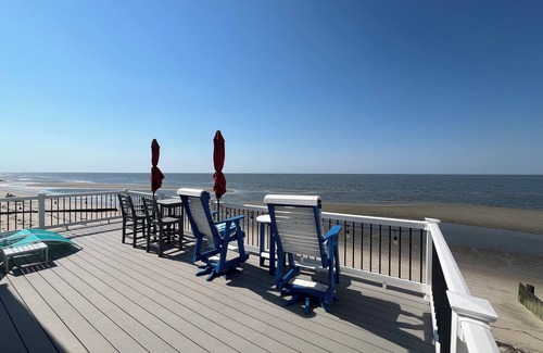 Green Creek House | On The Beach. Cape May county beach cottage with breathtaking sunset views.