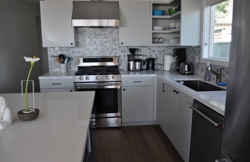 Stinson Beach House | On the Beach! Come walk or just enjoy the view!