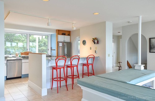 Brewster House | On the Beach in Brewster, Sensational Sunsets: 050-BR