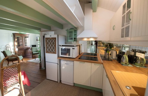Pontaillac Apartment | On the beach of Pontaillac charming duplex 62 m², swimming pool access.