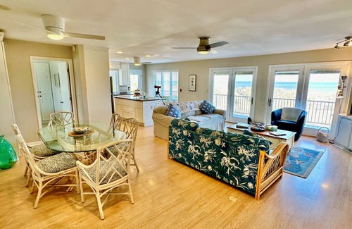 Broadkill Beach House | ON THE BEACH. PET-FRIENDLY. LINENS INCLUDED.