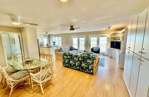 Broadkill Beach House | ON THE BEACH. PET-FRIENDLY. LINENS INCLUDED.