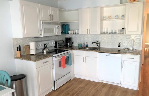 Folly Field Condo | On The Beach - Ocean View - Resort Amenities