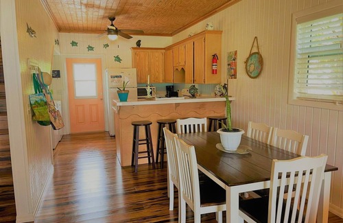 Spanish Wells Cottage | ON THE BEACH w/Kayaks, Paddleboard, Amazing Beach Views throughout