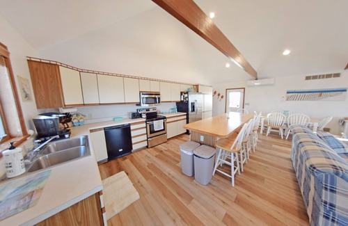 Milford House | On The Beach! Your Dream Beachhouse!