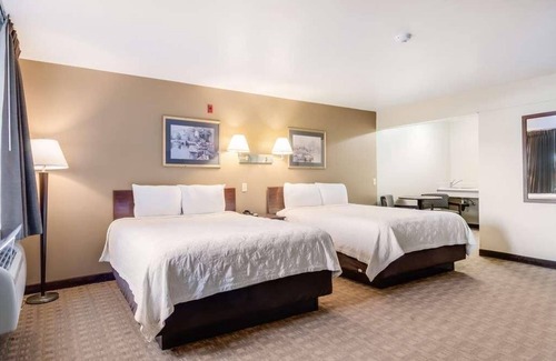 Aberdeen Hotel | On the Budget: Affordable Getaway at GuestHouse Montesano! Free Breakfast