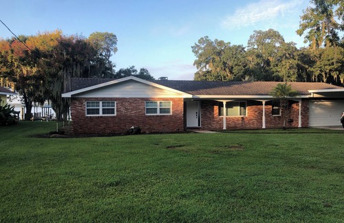 Winter Haven House | On The Chain Connected By Chain Of Lakes