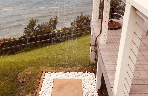 Coalcliff House | ON THE EDGE COALCLIFF
