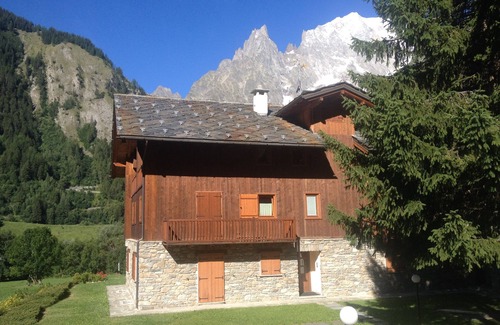 Entreves Apartment | On the foot of Mont Blanc