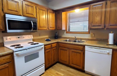 Eureka Springs Condo | ON THE ISLAND