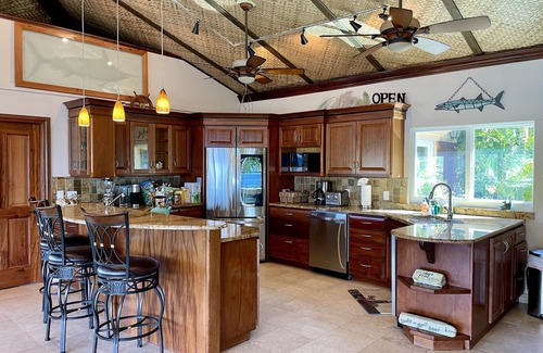 Estate Chocolate Hole and Great Cruz Bay Villa | On The Ocean Paradise, Private Beach-Kayaks, SUPS, Snorkel Gear, Pool, Near Town
