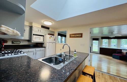 Colonial Beach House | On The Point, Spacious Home ! You will Love the Sunroom, The Decor and Location!