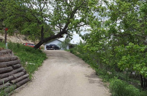 Leakey House | On the river Frio Family Getaway