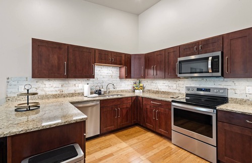 Ouray House | On the River in Ouray | 3BR Townhome with Breathtaking Mountain Views- Sleeps 6